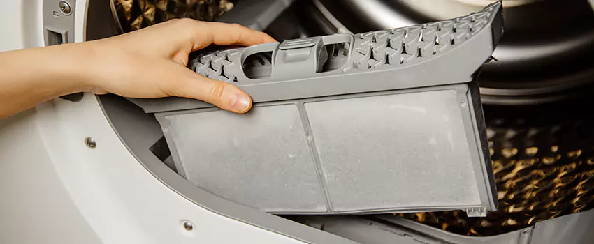 Signs Of A Clogged Dryer Lint Trap in Jefferson City, Missouri